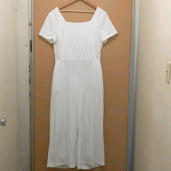 Belle Vere Black and White Jumpsuit - Picture 1 of 7